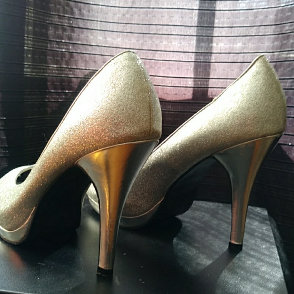 Shoes - Picture 2 of 2